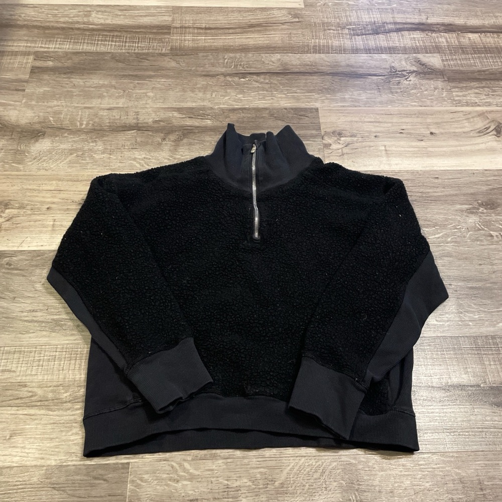 Women’s lululemon Sherpa quarter zip